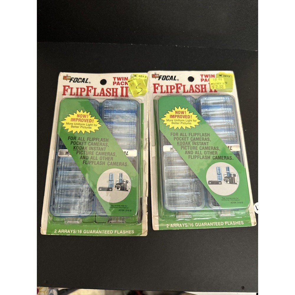 2 VINTAGE Kmart Twin Pack Flip Flash II Camera Bulbs 2 X 16 Flashes Each READ
